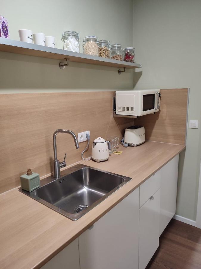 Leeuwerik Studio Apartment Antwerpen Bagian luar foto