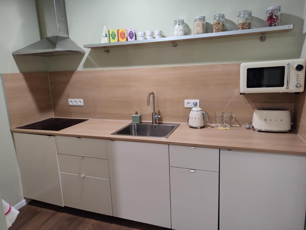 Leeuwerik Studio Apartment Antwerpen Bagian luar foto